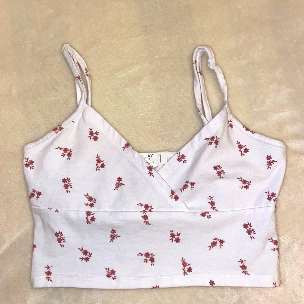 Cropped Tank Top with Pink Flowers